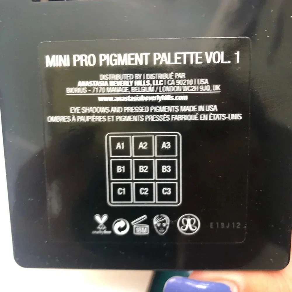 ANASTASIA BEVERLY HILLS NORVINA PIGMENT PALETTE